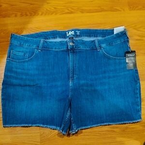 Lee Women's Classic Blue Jean Shorts NWT plus size 26W
